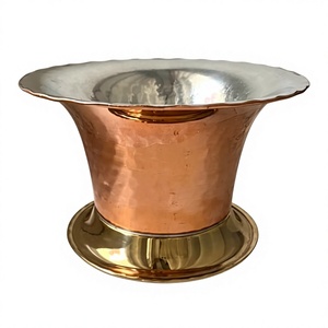 Jardinière en cuivre à base de cuivre martelé décoratif en laiton de vente chaude pour la décoration de la maison et du jardin - Product Image 1