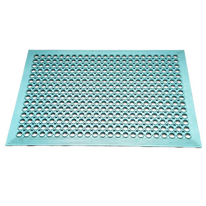 Tapis de sol en caoutchouc imperméable avec trous de drainage - Product Image 4