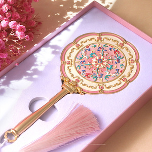 Gương trang điểm cầm tay kiểu cổ điển Trung Hoa, khung kim loại, tua rua, gương bỏ túi, có tính năng cá nhân hóa - Product Image 5