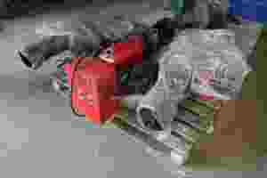 Quemador <span class=keywords><strong>de</strong></span> combustible <span class=keywords><strong>de</strong></span> <span class=keywords><strong>Gas</strong></span> y aceite <span class=keywords><strong>de</strong></span> pirólisis antigua, motor <span class=keywords><strong>de</strong></span> desecho para caldera industrial - Product Image 4