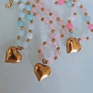 Collana di perle di pietra naturale con ciondolo a cuore in acciaio inossidabile fatta a mano arcobaleno - Product Image 3