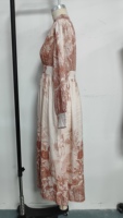 Robe midi pour femmes à motif toile, col avec ceinture, manches évasées, longueur thé, style rétro, OEM ODM, fournisseur, étiquette privée personnalisée, prête à l'emploi