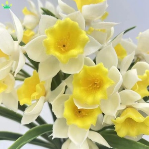 Fiori Artificiali di <span class=keywords><strong>Narciso</strong></span>, Ramo di Fiori in Plastica con 5 Steli, Decorazione Floreale per Bouquet Festa del Papà, Casa, Feste, Vasi da Tavola - Product Image 4
