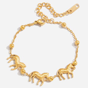 Bracelet porte-bonheur en forme de cheval, plaqué or 18 carats, acier inoxydable, bijoux unisexes, à porter au quotidien - Product Image 1
