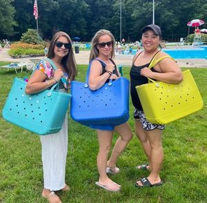 Free Sample New Design Blank <b>Croc</b> Makeup Handbag Tote Silicone Beach <b>Insert</b> Bogg Bag - Product Image 1