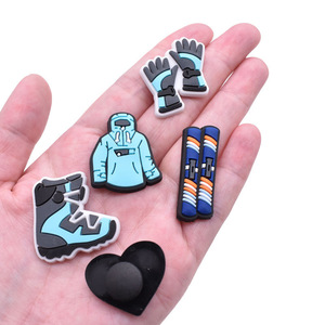 Chaussures d'intérêt sportif Charme <span class=keywords><strong>Ski</strong></span> surf Chaussures <span class=keywords><strong>de</strong></span> natation Décoration Passe-temps Charme PVC Broche en liège bleu - Product Image 2