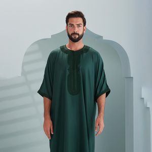 ثوب رجالي مغربي مريح بتطريز بسيط وأكمام قصيرة، ملابس إسلامية مخصصة، ثوب رجالي سادة بالجملة - Product Image 4