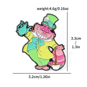 Broche personnalisée <span class=keywords><strong>Alice</strong></span> <span class=keywords><strong>Wonderland</strong></span> <span class=keywords><strong>Cat</strong></span> Insigne de goutte d'huile en alliage Gravure Sac en métal plaqué Vêtements Anniversaires Graduations - Product Image 6