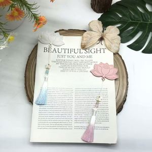 Wholesale PU Leather <b>Bookmark</b> Flower Elegant Book Marker Classic Beautiful <b>Bookmark</b> Promotional <b>Gift</b> for Book Lovers Students - Product Image 2