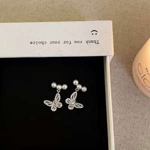 Boucles d'oreilles pendantes élégantes et tendance pour femmes, papillon en zircon, métal, luxe léger, accessoires d'oreille personnalisés et décontractés - Product Image 3