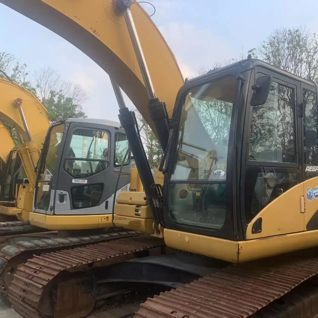 Proveedor de oro de China Excavadoras Caterpillar usadas a la venta CAT 312 320 330 Digger Excava Esxacator Precio bajo