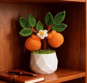 Albero d'Arancio in <span class=keywords><strong>Vaso</strong></span> con <span class=keywords><strong>Fiori</strong></span> Artificiali, Decorazione Natalizia per la Casa, Bouquet in Cotone Puro all'Uncinetto, Fatto a Mano, Realistico e Duraturo - Product Image 5