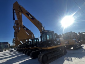 Excavatrice Caterpillar 320D2L d'occasion, d'origine japonaise, en bon état - Product Image 3
