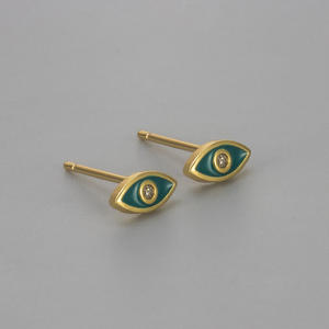 Boucles d'oreilles clous <span class=keywords><strong>Lucy</strong></span> en cuivre plaqué or 18 carats avec points <span class=keywords><strong>de</strong></span> zirconium cubique délicats, hypoallergéniques, pour femmes, bijoux pour rendez-vous galant - Product Image 2