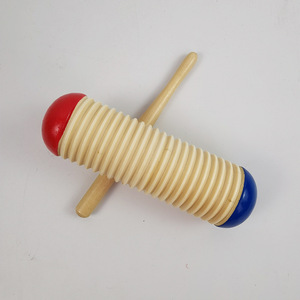 Tubo de arena rojo y azul, sonajero de madera en espiral, instrumento de percusión para niños de 2 a 4 años, juguete unisex - Product Image 1