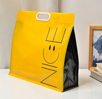 Bolsas troqueladas duraderas Embalaje DE LA EMPRESA Bolsas de compras de plástico Logotipo personalizado resistente a la intemperie