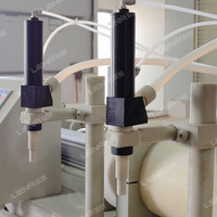 Machine de remplissage automatique de liquides corrosifs, haute précision, remplisseuse de bouteilles à 2 buses pour détergent et eau de Javel
