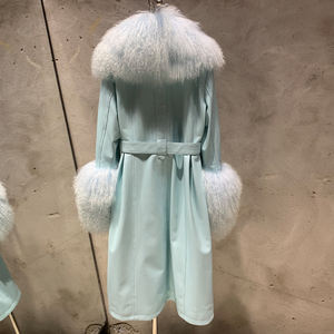 Popolare <span class=keywords><strong>cappotto</strong></span> lungo in pelliccia 2025 donna blu chiaro <span class=keywords><strong>cappotto</strong></span> lungo con pelliccia mongoliana - Product Image 2