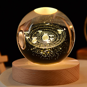 Bola de cristal tallada <span class=keywords><strong>3D</strong></span>, luz nocturna, lámpara de noche de sistema Solar pequeño con Base de madera luminosa, decoración de luz nocturna alimentada por CA - Product Image 1