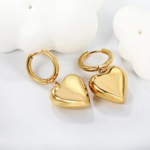 Pendientes de Moda para el Día de San Valentín, de Acero Inoxidable, con Forma de Corazón Abombado, Estilo Simple, Chapados en Oro de 18K - Product Image 3