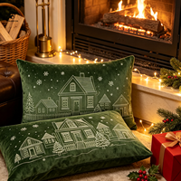 Housse de coussin lombaire en velours de Noël 50x30, taie d'oreiller brodée Village d'Hiver, coussin décoratif de fêtes pour canapé et maison