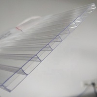 Feuille creuse en polycarbonate de toiture à triple paroi Feuille creuse en polycarbonate PC Feuille creuse en polycarbonate protégée contre les UV 10