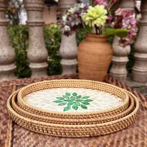 Hot Selling Rattan Tray Multi-purpose Decoration Handmade Shell Green Leaf Design Storage Tray Breakfast Plate Service Tray