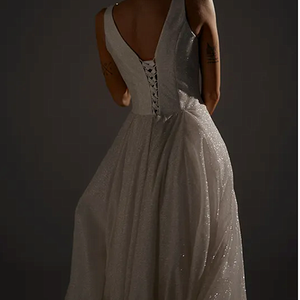 Abito da Sposa Moderno ed Elegante Senza Maniche per Donna, Alta Qualità, Piccola Coda, Paillettes Luccicanti, Linea A, Lunghezza Pavimento, Design con Lacci sulla Schiena - Product Image 5