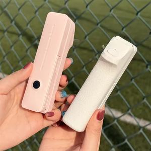 Mini <span class=keywords><strong>palo</strong></span> de <span class=keywords><strong>selfie</strong></span> portátil para teléfono móvil Iphone 17/16/15/14/13/12 Samsung <span class=keywords><strong>HuaWei</strong></span> más ligero plegable blanco rosa tiro - Product Image 1
