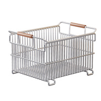 Panier de rangement de cuisine en acier inoxydable 304, empilable, en maille, avec poignée en bois, vente en gros, directement de l'usine