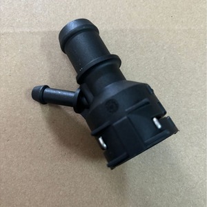 Conector de Brida para Tubería de Agua Volkswagen 1K0122291C para Sistema de Refrigeración de Tiguan, Passat, Magotan, Octavia y Golf - Product Image 3