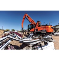 Mesin Penanganan Scrap Fleksibel 26t DX210WMH-5, Material Handler Grapple Excavator Grab Crane untuk Operasi Gudang Baja