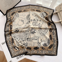 Nouveaux produits carré mince belles femmes cou écharpe 100% foulards en soie personnalisé soie châle écharpe pour les vacances
