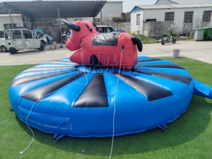 Vente en gros d'équipements d'amusement extérieur commerciaux : <span class=keywords><strong>Jeu</strong></span> de taureau gonflable non motorisé pour enfants, idéal pour la location lors de fêtes, parcs et événements - Product Image 2