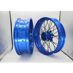 3,5x17 Delantero 5,0x17 Trasero <span class=keywords><strong>Supermotard</strong></span> Llanta de rueda Aleación de aluminio Llanta azul Ruedas de cubo azul para motocicleta - Product Image 5
