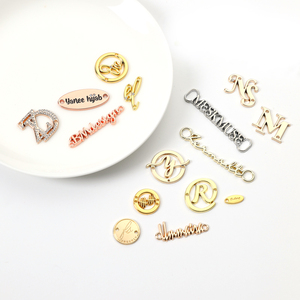 Thời trang chất lượng cao Thiết kế khắc logo thương hiệu Tên tùy chỉnh kim loại logo nhãn Tag cho quần áo - Product Image 2