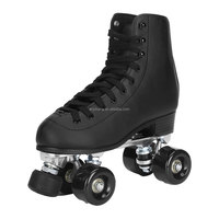 Chaussures de patin à roulettes noires classiques Patins Quad élégants pour les loisirs pour adultes