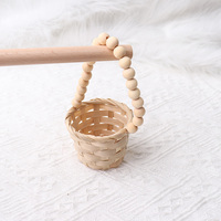 Nouveau panier à fleurs tressé en bambou avec poignée en perles de bois écologiques, mignon et fait main, pour rangement de bureau ou cadeau