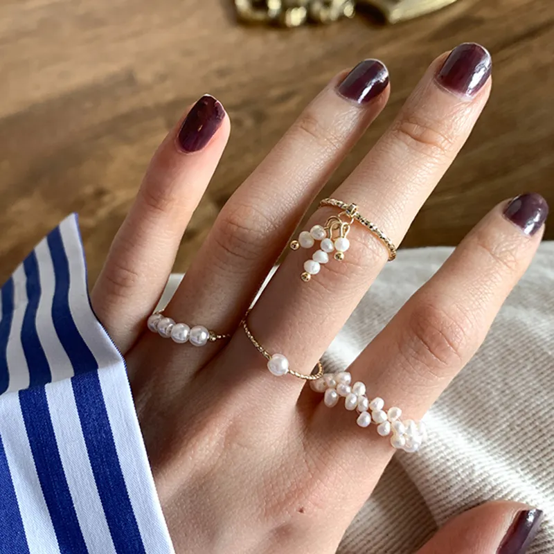 4 diseños con cuentas de perlas naturales de agua dulce anillos grupo Irregular anillos para las mujeres borla minimalista elegante anillo 2020