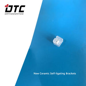 Fonte di alimentazione manuale delle staffe in ceramica autoligante della fabbrica di porcellana con materiali ortodontici OEM - Product Image 6