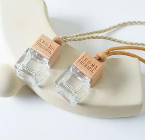 Botella difusora de caña de vidrio vacía con logotipo personalizado, desodorante colgante para coche, contenedor de Perfume cuadrado de 8ml - Product Image 1