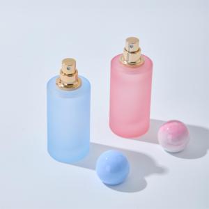 Flacon de recharge de <span class=keywords><strong>parfum</strong></span> rose et bleu de 50 ml avec capuchon sphérique et pulvérisateur à vis, sensation premium, facile à utiliser et à remplir - Product Image 3