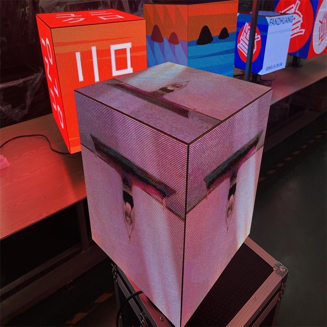 HiLED Factory Direct Customized P1.875 Indoor Full-Color LED Display Cube 1500cd/m Brightness 3-Year Warranty Wall-Mounted