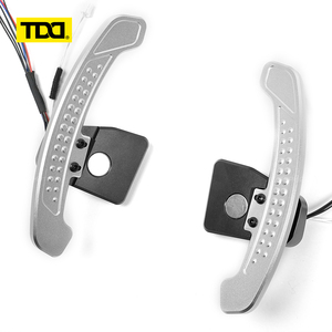 Palettes de changement de vitesse magnétiques en fibre de carbone TDD LED pour volant Volkswagen MK8 - Product Image 3