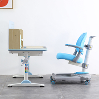 Bureau pour enfants en bois massif avec ensemble de chaises inclinées à réglage ergonomique en hauteur et grand rangement pour la chambre ou la maternelle