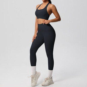 Conjunto de Yoga de 2 Piezas Sin Costuras Para Mujer Tallas S-XL de Gran Venta Sujetador Deportivo Transpirable con Espalda Cruzada y Pantalones Ligeros de Cintura Alta con Bolsillo - Product Image 4