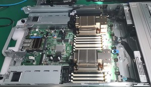 Servidor JLS FUTURE PowerEdge R760 en Rack 2U, 2 Sockets/Núcleos, Silver 4410y 1.8GHz, 32GB DDR5, 12 Bahías LFF, 300GB SAS 10K, en Stock - Product Image 3