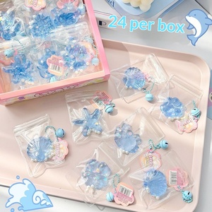 Juguete Antiestrés de Plástico con Forma de Océano, Paquete de 24 Unidades en Caja de Colores - Product Image 3