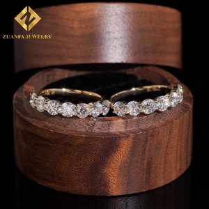 Anillo de Eternidad Redondo y Elegante de Oro Sólido de 10K con Diamantes Cultivados en Laboratorio NGIC, Anillo Apilable para Mujer, Joyería Fina para Bodas - Product Image 3