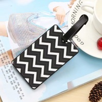 Étiquettes de bagage personnalisées en PVC ondulé laminé, porte-étiquettes de valise avec logo et code QR imprimés, porte-clés de bagage vierges en silicone pour sublimation
